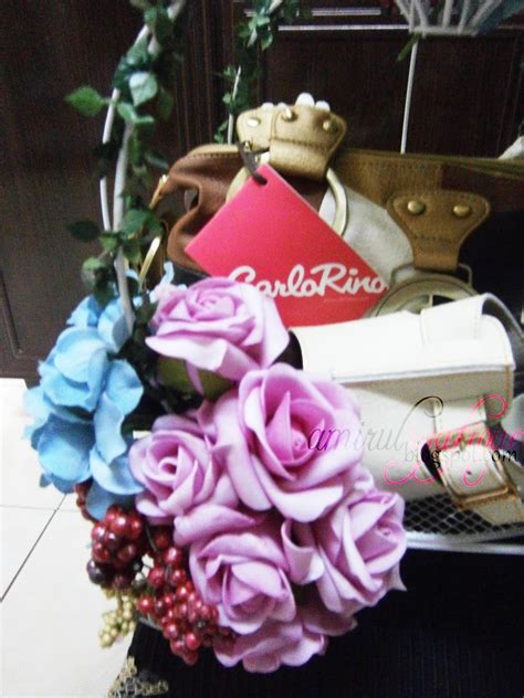 Terdapat pelbagai gubahan yang boleh direka bentuk mengikut citarasa dan tema sesuatu majlis. AKU AMIRUL SYAFIQUE: Gubahan Hantaran En Husni ( Wangsa Maju)