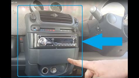 How To Remove The Centre Dash Console Radio On Smart Car Fortwo 450