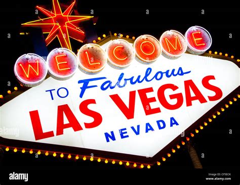 Welcome To Fabulous Las Vegas Sign At Night Stock Photo Alamy