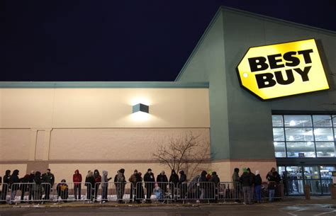 What Stores Are Open Near Me Black Friday - Two Black Friday shoppers are already camped outside a Best Buy near