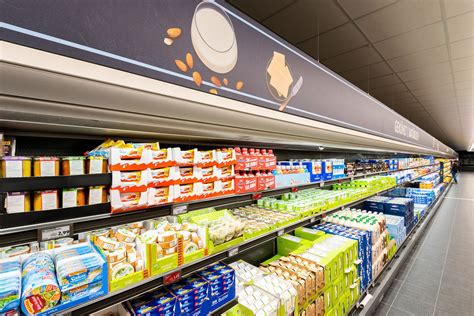For over a century, aldi has built a name for itself as one of the world's most trusted and awarded retailer of high quality groceries and lifestyle products. Aldi Süd: Die weltweit größte Filiale steht im Ruhrgebiet ...