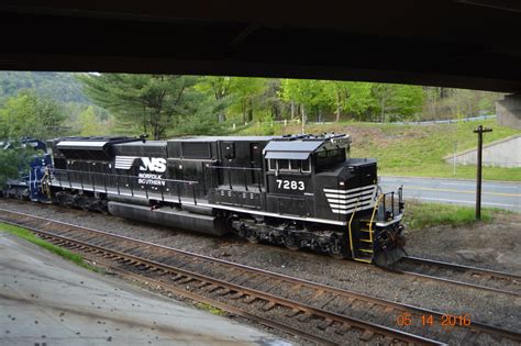 Ns Sd70acu Invades Ma The Nerail New England Railroad Photo Archive