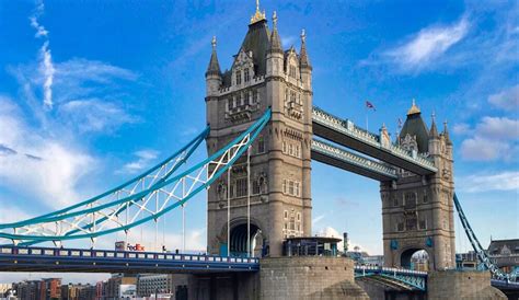 London is famous for its wonderful museums and art galleries. 10 Famous Places To Visit In London, United Kingdom 2020 ...