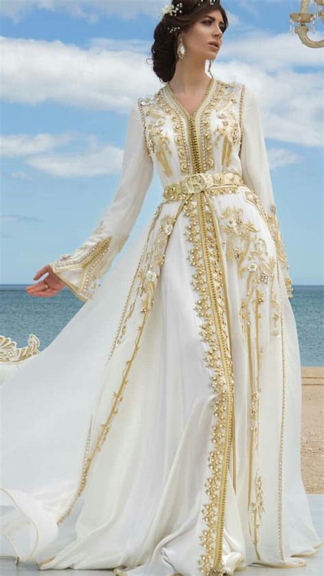 Pin By Nurhan On Caftan Romeo Moroccan Clothing Moroccan Dress