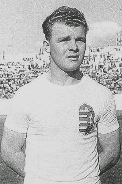 Chárter para sacar del pais: Laszlo Kubala of Hungary in 1956. | National football ...