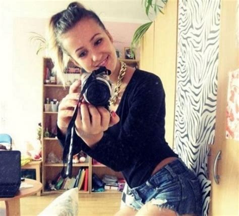 Sexy Polish Girls Taking Selfies Pics