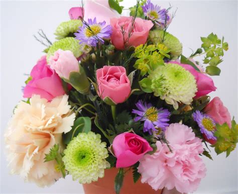 May days of happiness blossom for you on this day of your birthday. Romantic Flowers: Birthday Flowers