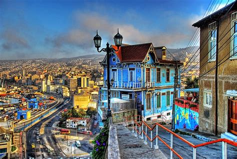 The bordering countries are peru to the north, bolivia to north east and argentina to the east. 5-five-5: Valparaiso (Chile)