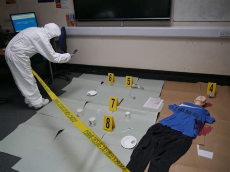 Students Investigate Murder Scene As Csi Lesson Comes To Life The