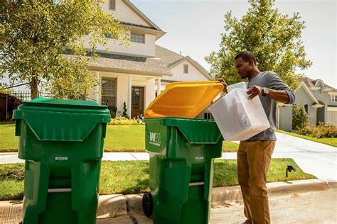 Trash, Garbage & Recycling Services in Louisville, KY | Waste Management