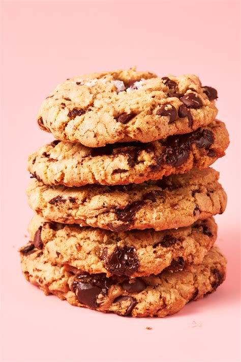 chewy chocolate chunk cookies as big as your face delish chocolate chunk cookie recipe perfect
