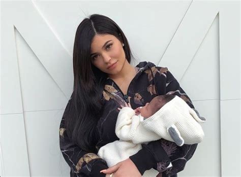 The First Full Photo Of Stormi Webster Is Here Kylie Jenner Mom