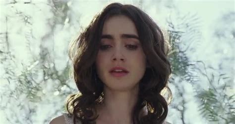 Lily Collins Nude Naked Pics Sex Scenes And Sex Tapes At DobriDelovi