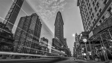 Download New York Black And White Flatiron View Wallpaper