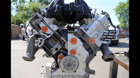 Inside Fords 7 3 Liter Godzilla Gas V8 Engine Youtube