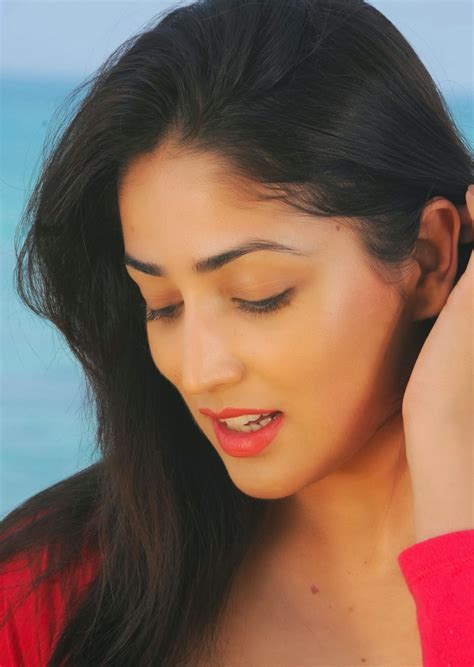 Yami Gautam Hot And Sexy Photos From Telugu Film Yuddham