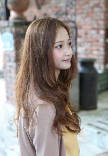 Following are the most lovely asian hair highlight styles that are trending now. long Korean hair style 2013 | Korean hair color, Brown ...