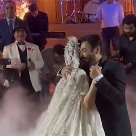 هدية وأغنية سبب بكاء حميد الشاعري في حفل زفاف ابنته