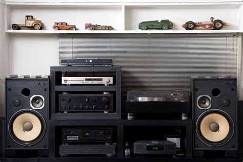 How To Sell Used Stereos Online