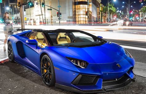 Electric Blue Lamborghini Aventador Roadster Carflash