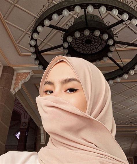 Pin By Itsbeaa On Fira Assegaf Hijab Beautiful Hijab Hijab Aesthetic