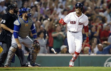 Mookie Betts Wins 2018 Al Mvp Boston Red Sox Star Outfielder Beats Out