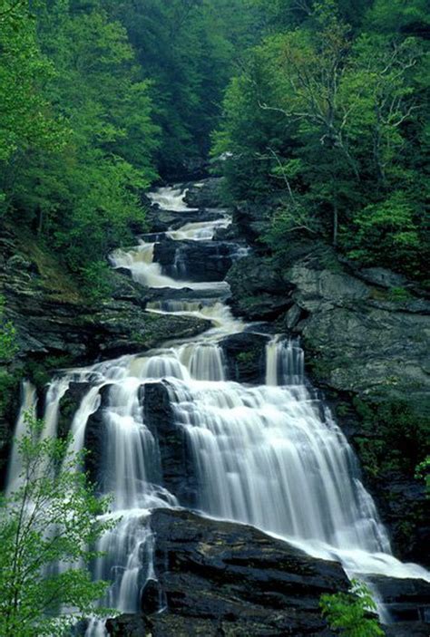 Explore The Hidden North Carolina Waterfalls You Can Easily Reach