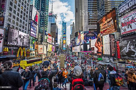 I am pakistani and now shifted to new york and this would be my first ramadan here and this calendar for ramadan timing in new york would be a great help for me to. View Of Crowded Times Square In New York City Stock Photo ...