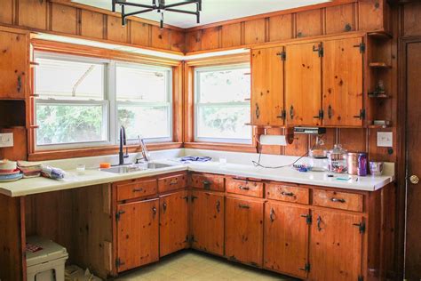 Pine kitchen furniture is chosen style for every modern design as the classic style in glamorous sense of the best. How To Clean Knotty Pine Kitchen Cabinets - Gaper Kitchen Ideas