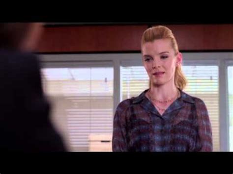 Betty Gilpin Talks Checking In To Nurse Jackie Youtube