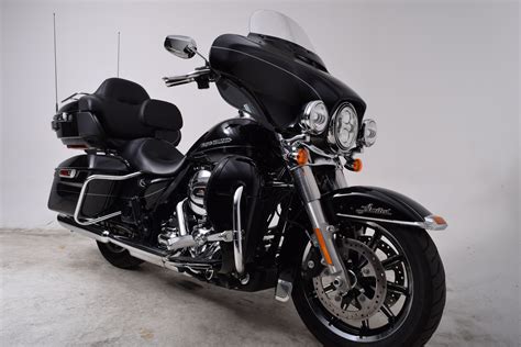 Pre-Owned 2015 Harley-Davidson FLHTKL Ultra Limited Low