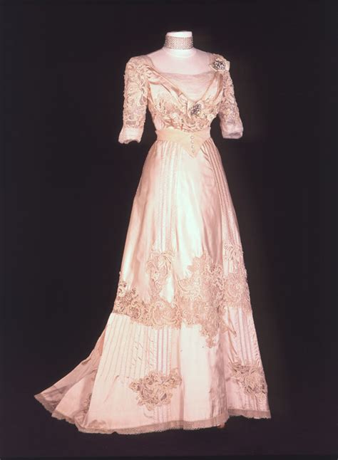 Time Traveling In Costume 1890s La Belle Epoque Gown