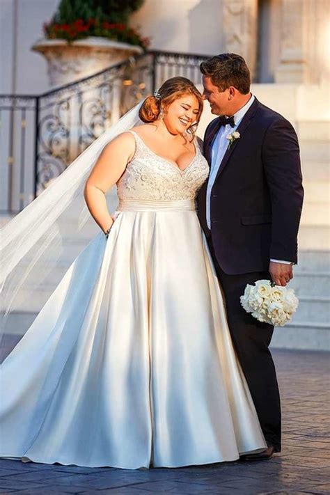 Günstig brautkleider online verkaufen,persunkleid bietet tolle billige hochzeitskleider 2015,und kleider für besondere anlässe an.kaufen sie sofort bei persun ein! Brautkleider für Mollige - Große Größen für Kurvenstars ...