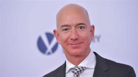 Il Patrimonio Di Jeff Bezos Continua A Crescere Ora è Di 1419
