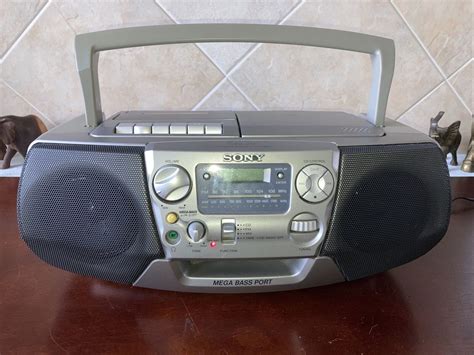 Vintage Sony Portable Cd Player Am Fm Radio Cassette Boombox Etsy