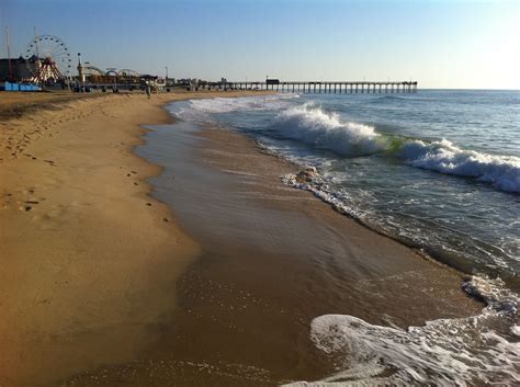 beach waves | Ocean City Maryland Hotels | White Marlin Inn