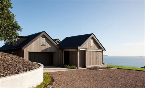Bold Architecture With Maximum Exposure To The Views And Seasonal Rhythms