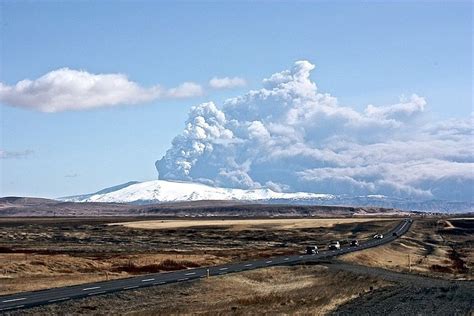 Seismologists Fear Icelands Katla Volcano Could Erupt After 2 Strong