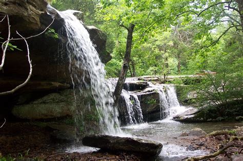 Here Are 9 Incredible Hidden Waterfalls In Illinois Worth Seeing