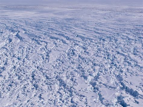 Arctic Ice Cap Thins By 50 Metres In Two Years Flows At Tremendous Speeds