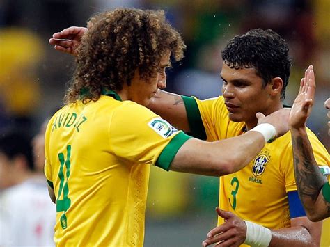 David luiz moreira marinho is a brazilian professional footballer who last played for premier league club arsenal and the brazil national team. PSG : Thiago Silva et David Luiz alignés d'entrée
