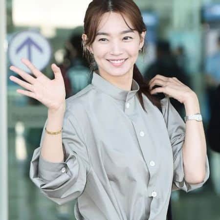 She elaborated, in hollywood as well as other countries, there's an increasing number of furthermore, shin min ah touched upon her character's relatable feelings of jealousy, guilt, and competitiveness. Shin Min Ah Going To Marry Kim Woo-Bin, Body, Career & Net ...