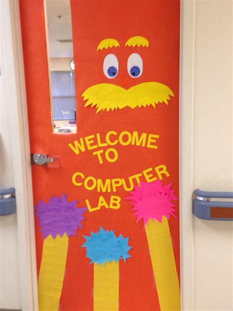 A Techy Teacher With A Cricut Spring Computer Lab Door Or Computer