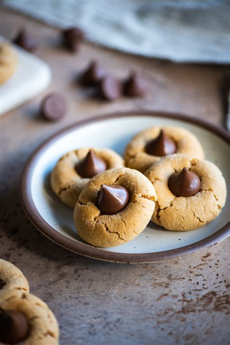 Easy Peanut Butter Blossom Cookies Dude That Cookz