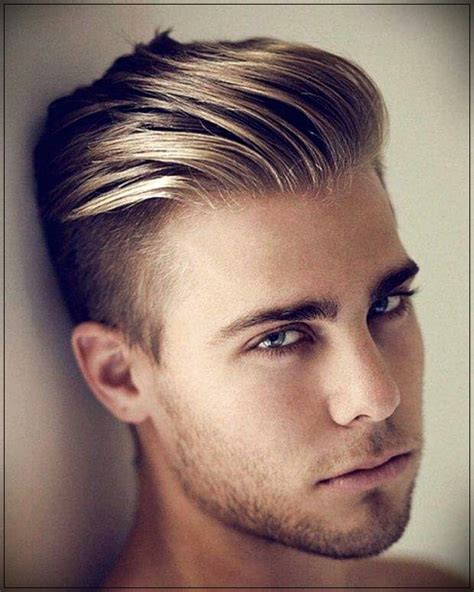 This is because cool short haircuts for men are stylish yet easy to manage and nevertheless, even with short hair on the sides and top, guys have a lot of trendy, modern men's haircuts to choose from. 2019-2020 men's haircuts for short hair