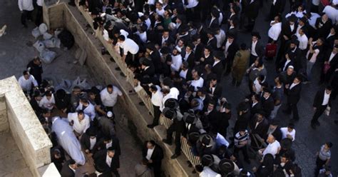 700000 Attend Jerusalem Funeral For Influential Rabbi Chacham Ovadia