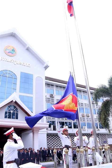 Flag Raising Ceremony In Laos Celebrates Aseans 51st Anniversary