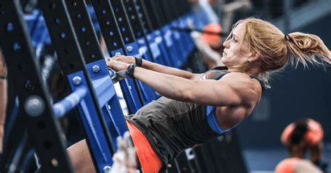 10 Tips Exercises And Progressions To Improve Your Crossfit Pull Ups