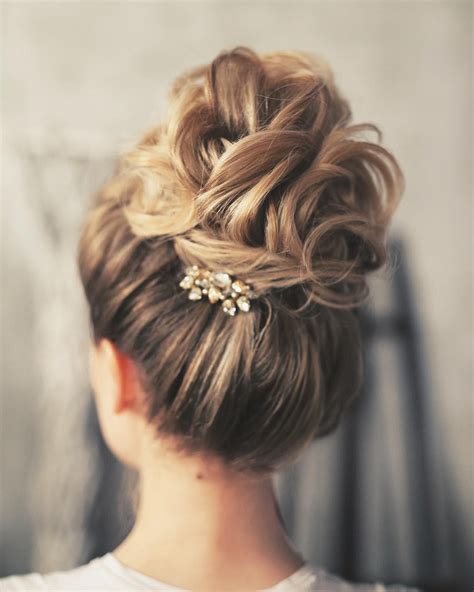 51 beautiful bridal updos wedding hairstyles for a romantic bride fabmood wedding colors