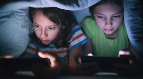 Severe Parenting Can Promote Video Game Addiction Warns Specialist